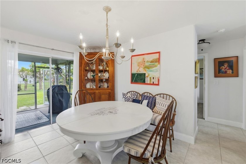 Centrally located and close to shopping and dining, this - photo 8