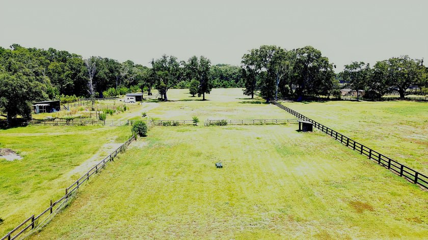 Great opportunity to build near the Kiawah River. 1.8 acres of - photo 3