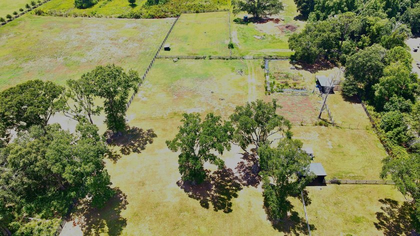 Great opportunity to build near the Kiawah River. 1.8 acres of - photo 5