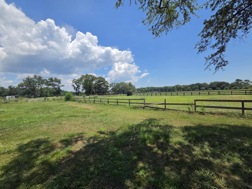 Great opportunity to build near the Kiawah River. 1.8 acres of - photo 6