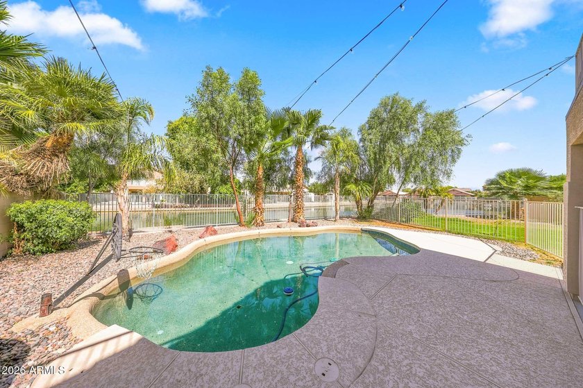 Lake views in the desert? Yes, and you'll want to see them in - photo 29