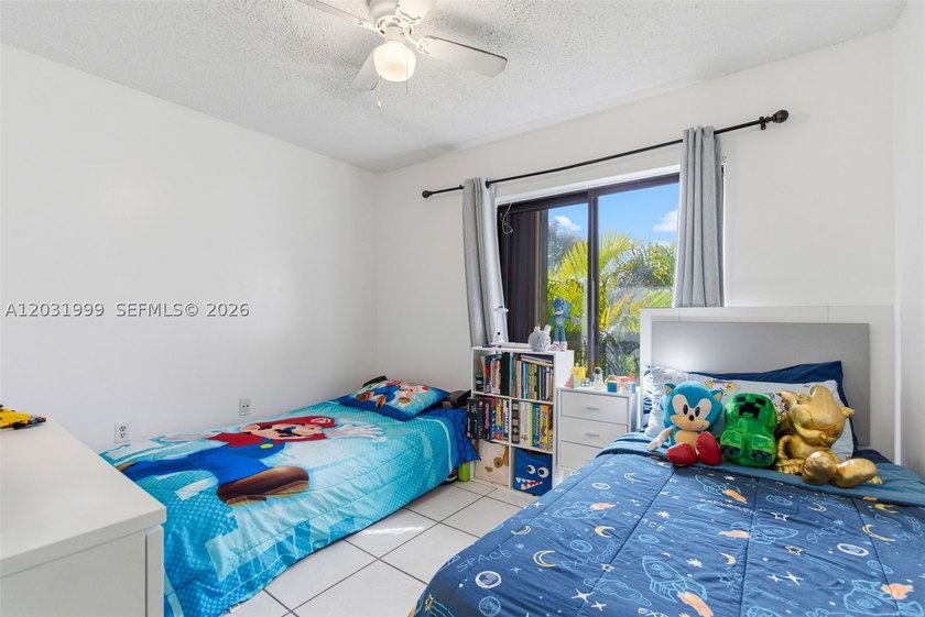 Charming 3-bedroom, 2.5-bath townhouse-style condo in the - photo 22
