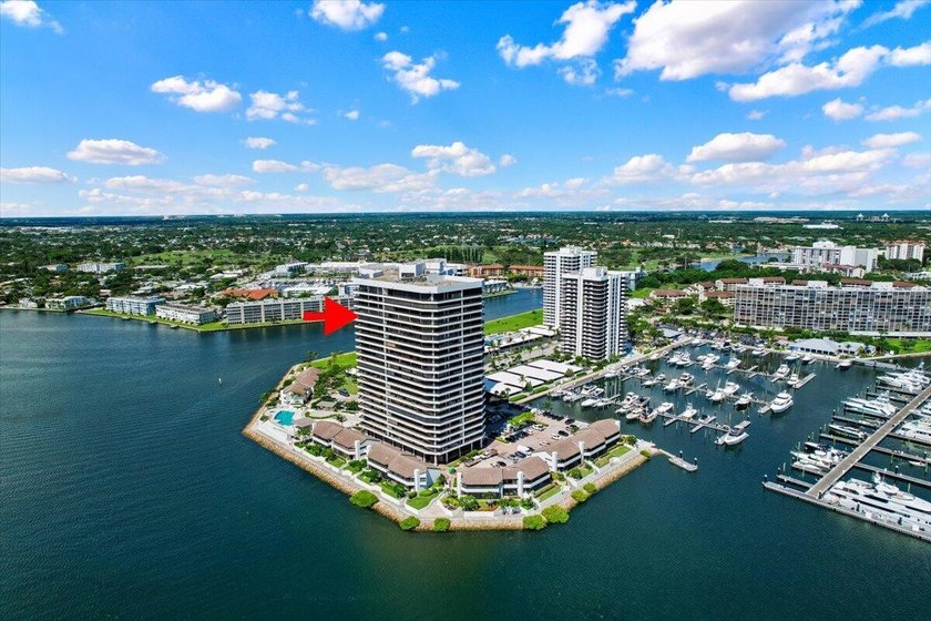 INTRODUCING 1955 - LAKE POINT TOWER.... RARELY OFFERED 55 STACK - photo 37