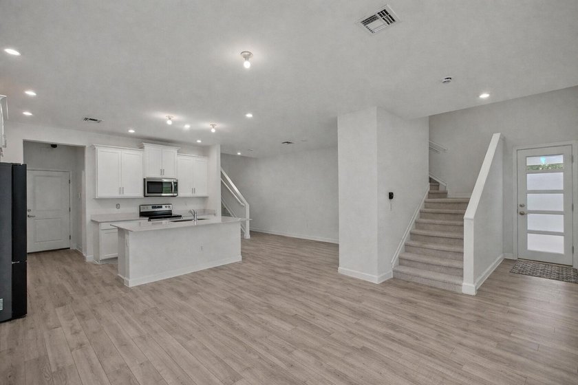 Welcome to modern living in Cadence at Tradition! This - photo 13