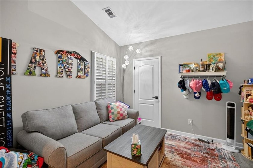 MOTIVATED SELLER!! Welcome to this beautifully crafted custom - photo 25