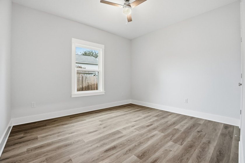 $10,000 Anyway Money! 2-10 Builder Warranty! 1 Year Termite - photo 26