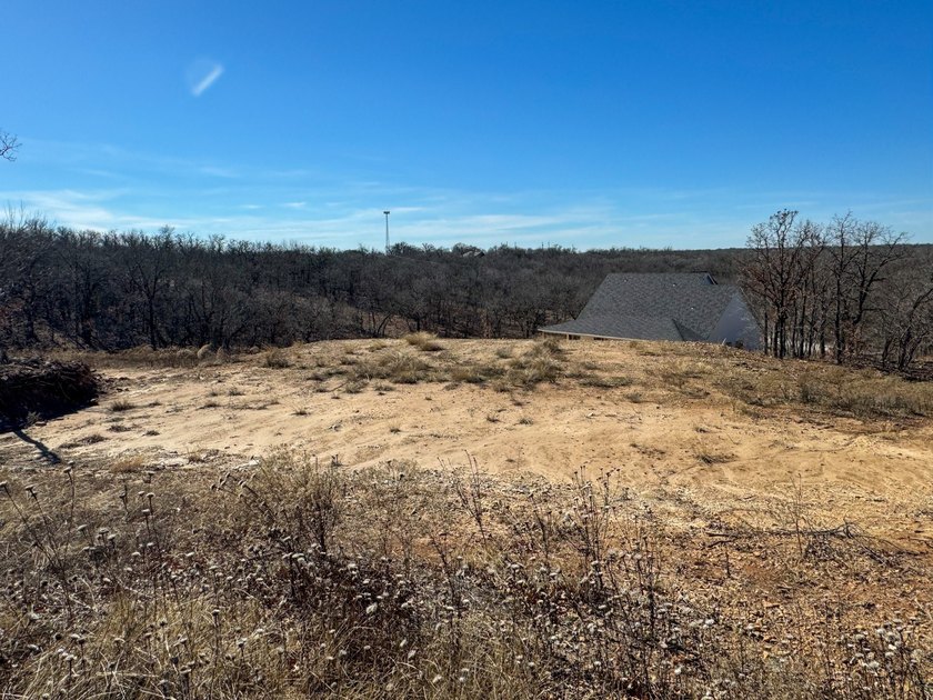 Looking to build a home close to the lake but don't want acres - photo 3