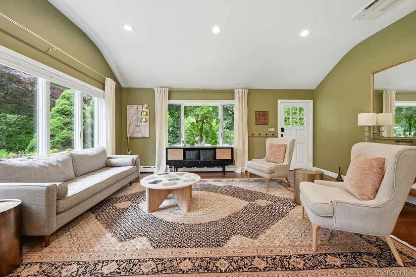 This classic brick ranch is picture perfect, with thoughtful and - photo 5