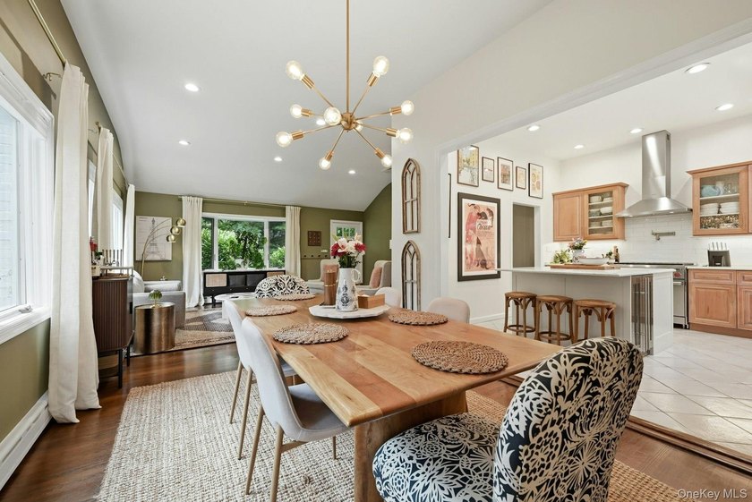 This classic brick ranch is picture perfect, with thoughtful and - photo 7