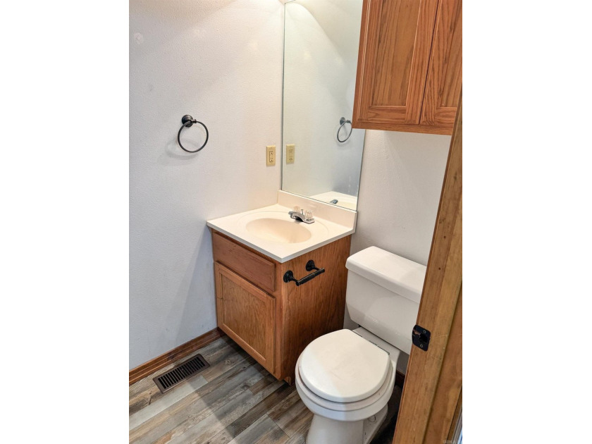 Very well-kept duplex in Heber Springs. This property is within - photo 32