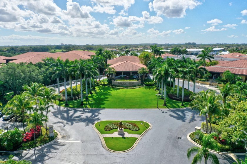 Darling upgraded open-floor plan 2B 2B plus Florida Room condo - photo 38