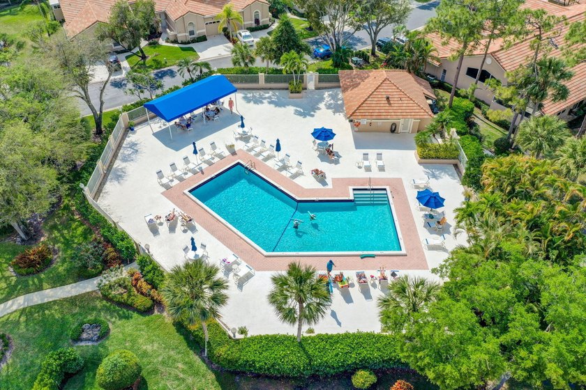 Darling upgraded open-floor plan 2B 2B plus Florida Room condo - photo 49