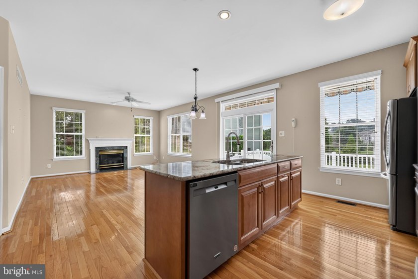 Just Listed! Beautiful 2-Bedroom, 2-Bath Ranch Home in the - photo 4