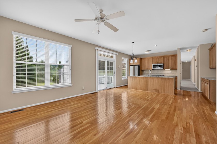 Just Listed! Beautiful 2-Bedroom, 2-Bath Ranch Home in the - photo 7