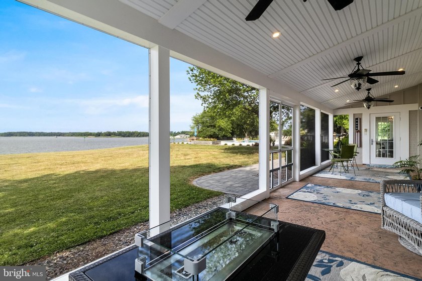 Welcome to an extraordinary waterfront experience in the - photo 16