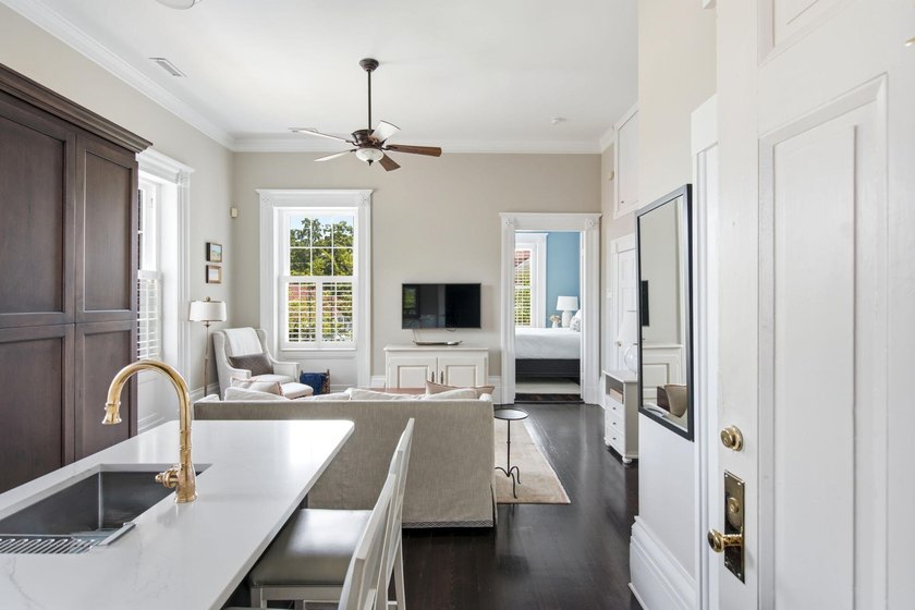 Experience the charm of historic Charleston in this beautifully - photo 8