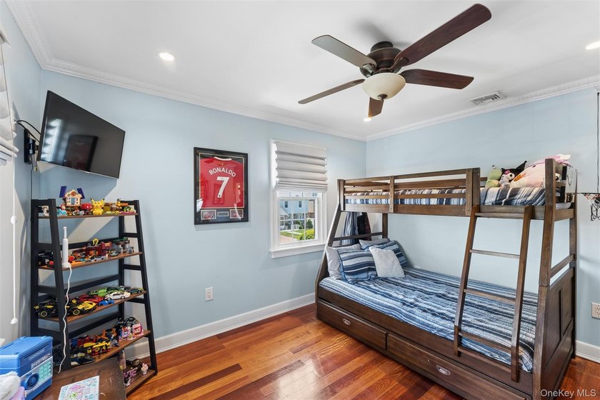 Welcome to 2402 169 Street, a stunning Colonial residence - photo 18