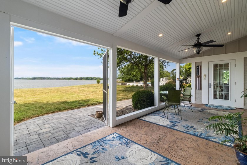 Welcome to an extraordinary waterfront experience in the - photo 19