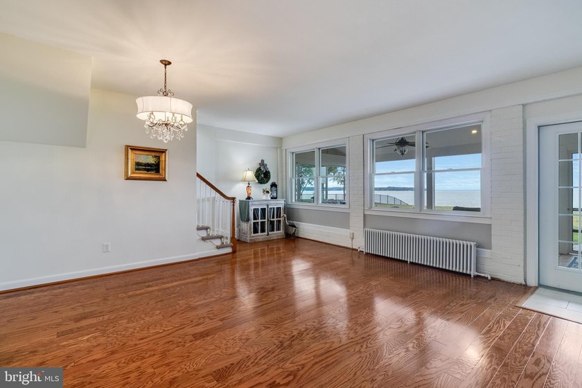 Welcome to an extraordinary waterfront experience in the - photo 25