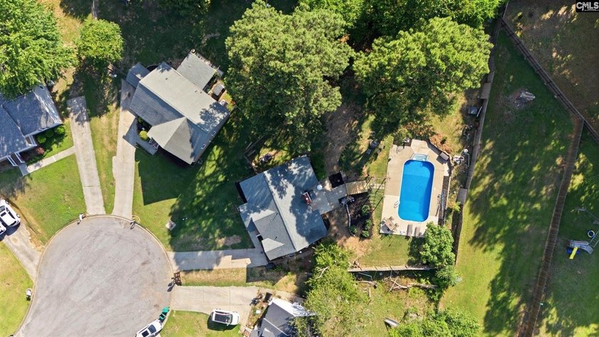 Tucked away in the sought-after Parkhurst section of Whiteford - photo 27
