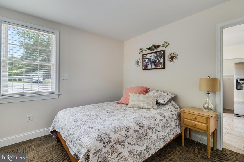 Welcome to an extraordinary waterfront experience in the - photo 39