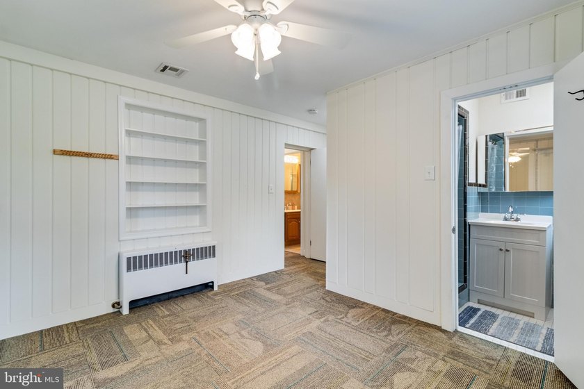 Welcome to an extraordinary waterfront experience in the - photo 42