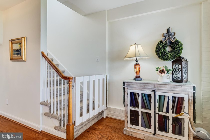 Welcome to an extraordinary waterfront experience in the - photo 46