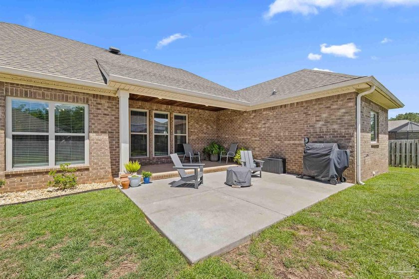 Located in the gated community of Huntington Creek, this - photo 47