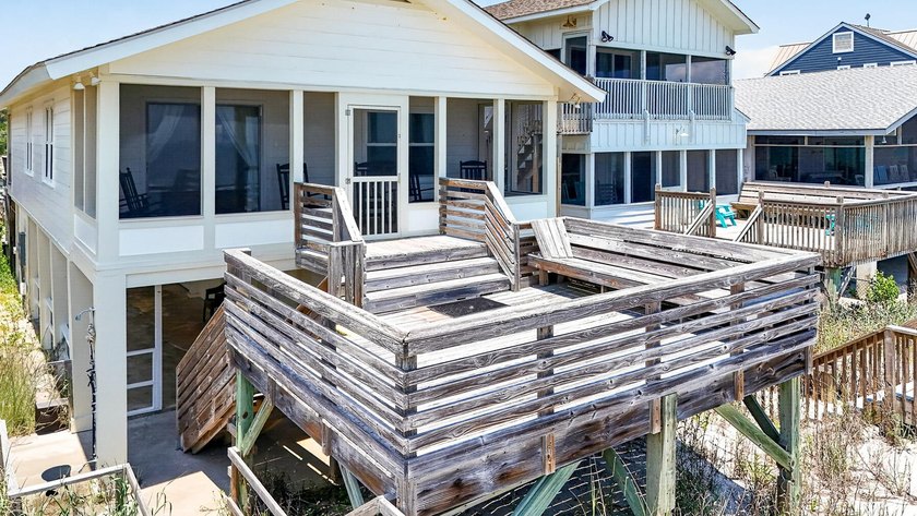 Experience the ultimate Pawleys Island lifestyle with this - photo 8