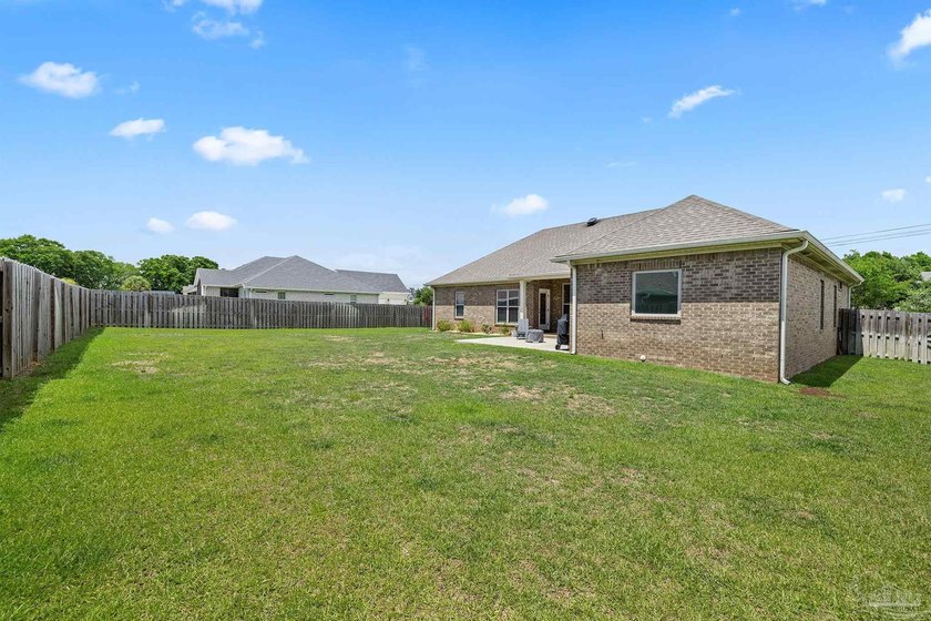 Located in the gated community of Huntington Creek, this - photo 49