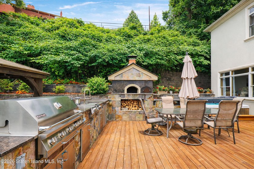 Welcome to 437 Lighthouse Ave! Exceptional custom-built luxury - photo 49