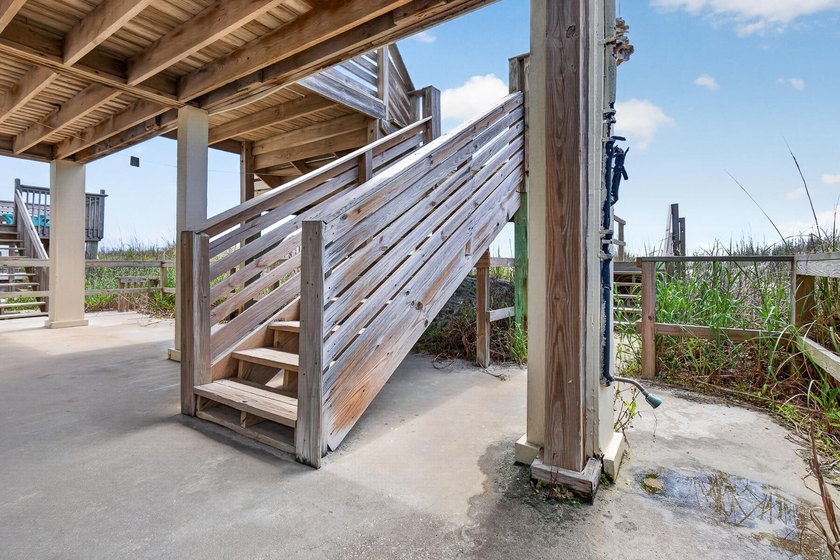 Experience the ultimate Pawleys Island lifestyle with this - photo 10