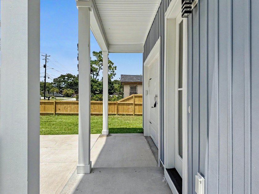 Welcome to this stunning brand-new construction offering the - photo 4