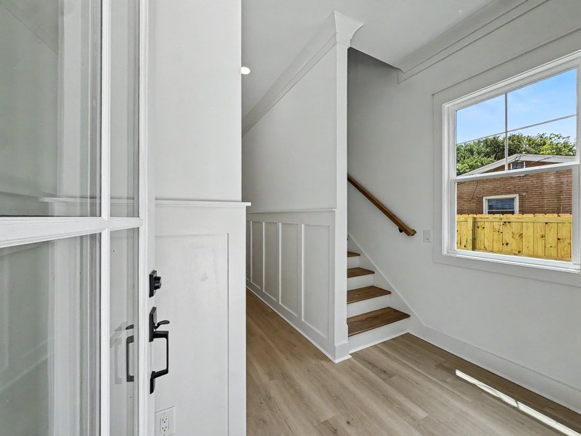 Welcome to this stunning brand-new construction offering the - photo 6