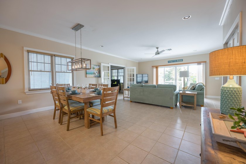 Beautifully maintained Golf Club home overlooking the 17th hole - photo 7