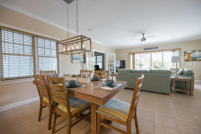 Beautifully maintained Golf Club home overlooking the 17th hole - photo 9