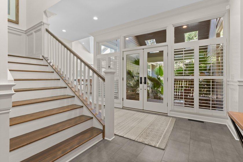 The beautiful, lovely, welcoming front entry is something you - photo 4