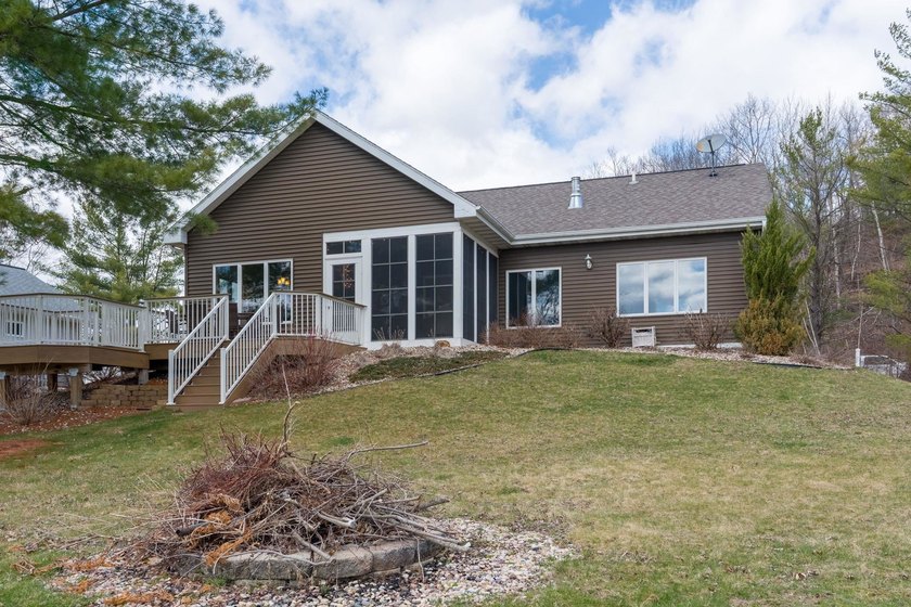 Live your best lake life at this stunning turnkey waterfront - photo 7