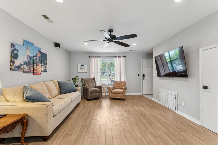 **Outstanding value on James Island!** Move-in-ready, pond-front - photo 5