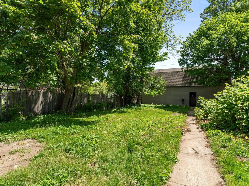 This beautifully renovated 5-bedroom, 2-bath home has been - photo 24