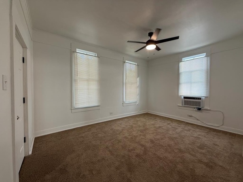 Six unit apartment building with some recent cosmetic remodels - photo 10