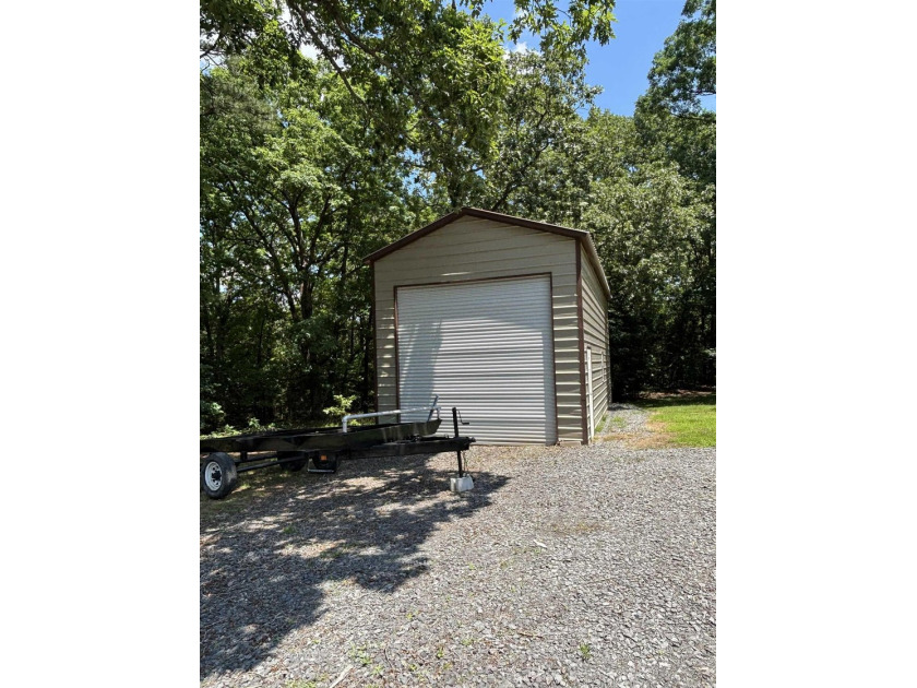 Enjoy being at your own Lake Home! This property features 3bdrm - photo 38