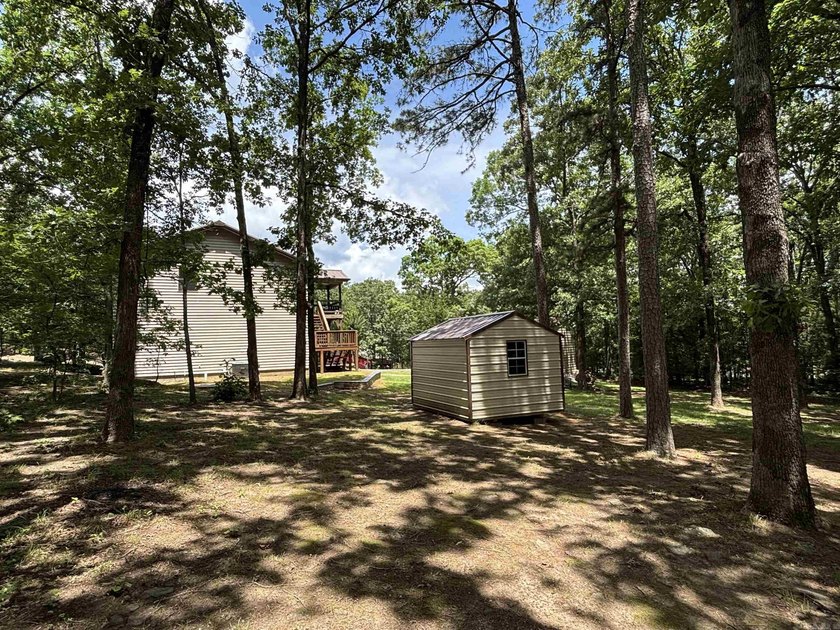 Enjoy being at your own Lake Home! This property features 3bdrm - photo 43