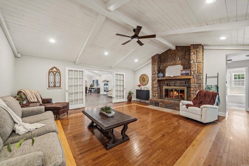 Welcome to this spectacular 5 Bedroom, 3.5 Bath custom home - photo 5