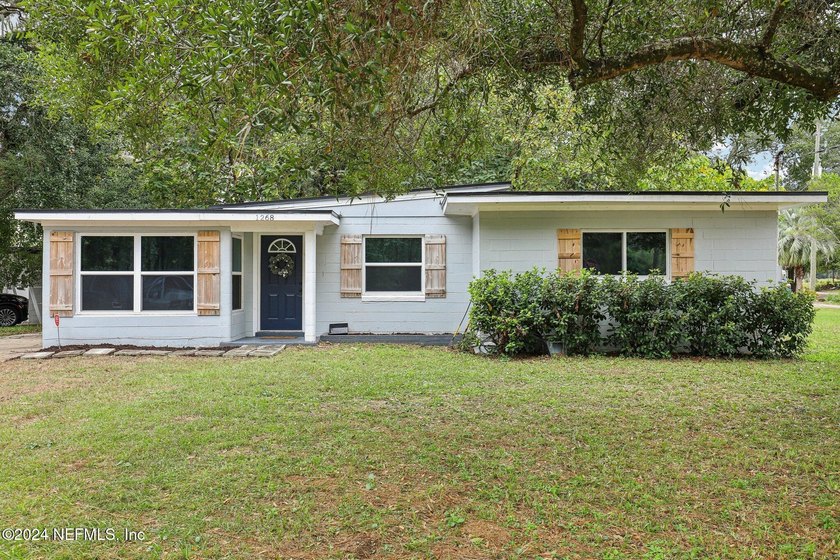 Cute Concrete Block 3BR/1BA home. Remodeled 3 years ago w/new - photo 3