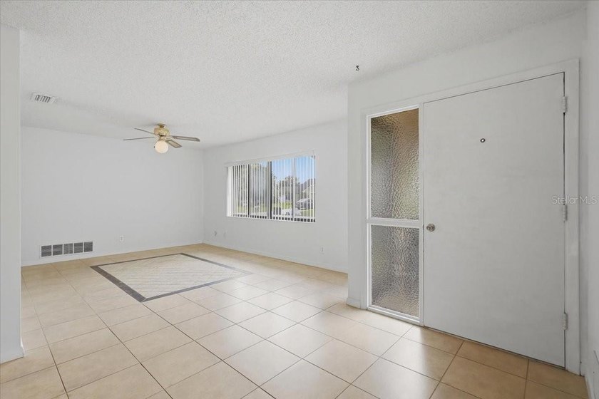 Welcome home to 10 Fenwick Lane, a charming starter home or - photo 5