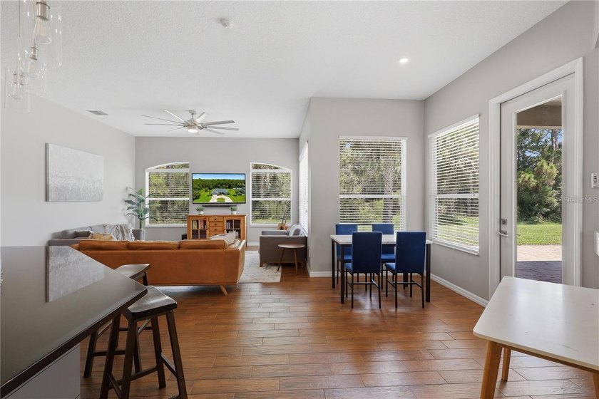 Virtually Staged. Welcome to this beautifully maintained - photo 10
