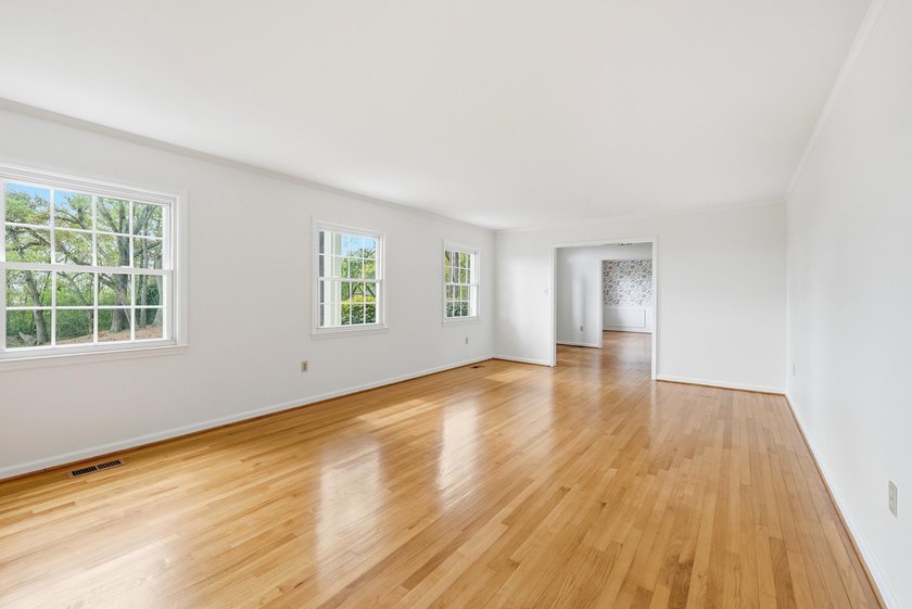613 Cypress Ct. offers a perfect blend of southern charm and - photo 15