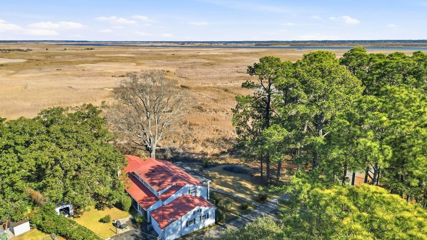 613 Cypress Ct. offers a perfect blend of southern charm and - photo 29