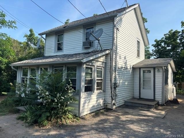 Investors Delight 3Br, 1 Bth, full Bsmt Colonial, Needs TLC - photo 2